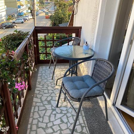 דירות קורטאה דה ארגס Apartament Mansarda מראה חיצוני תמונה