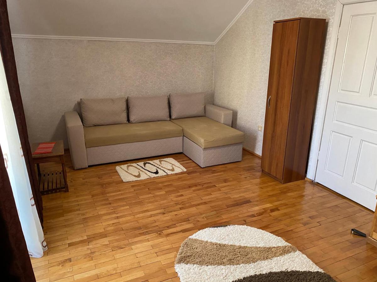 דירות קורטאה דה ארגס Apartament Mansarda מראה חיצוני תמונה