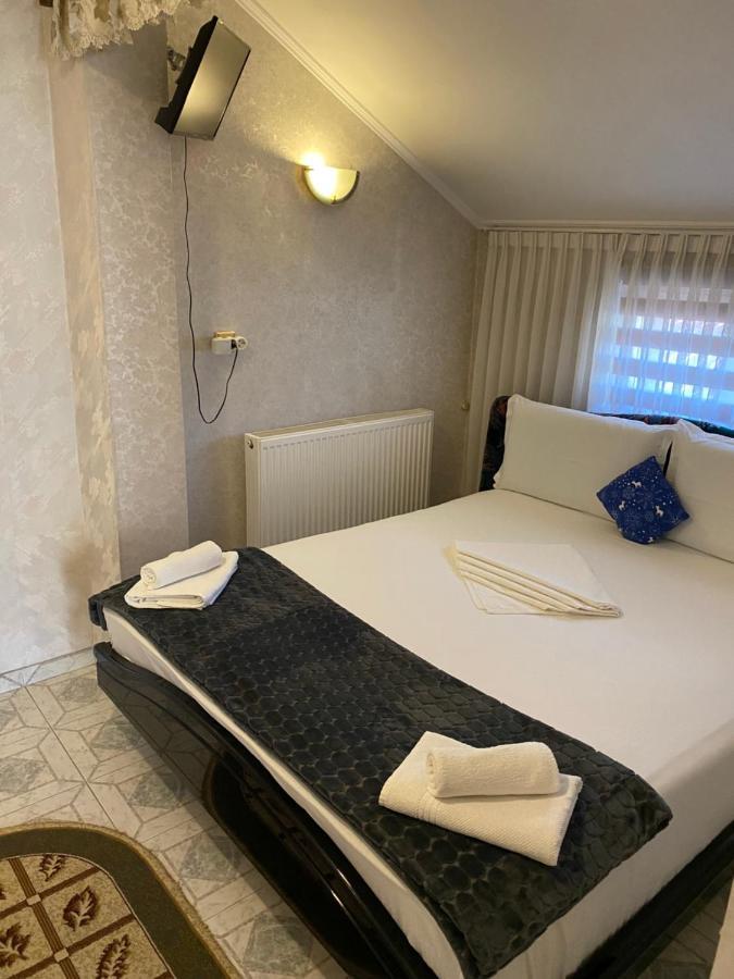 דירות קורטאה דה ארגס Apartament Mansarda מראה חיצוני תמונה